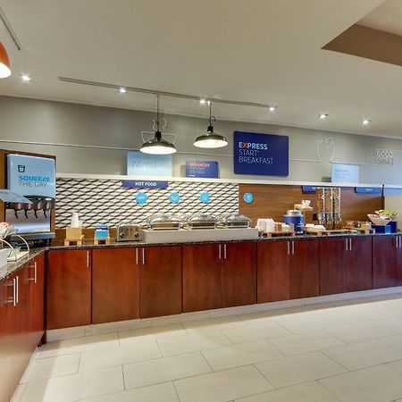 Holiday Inn Express Aberdeen-Chesapeake House By Ihg Bagian luar foto
