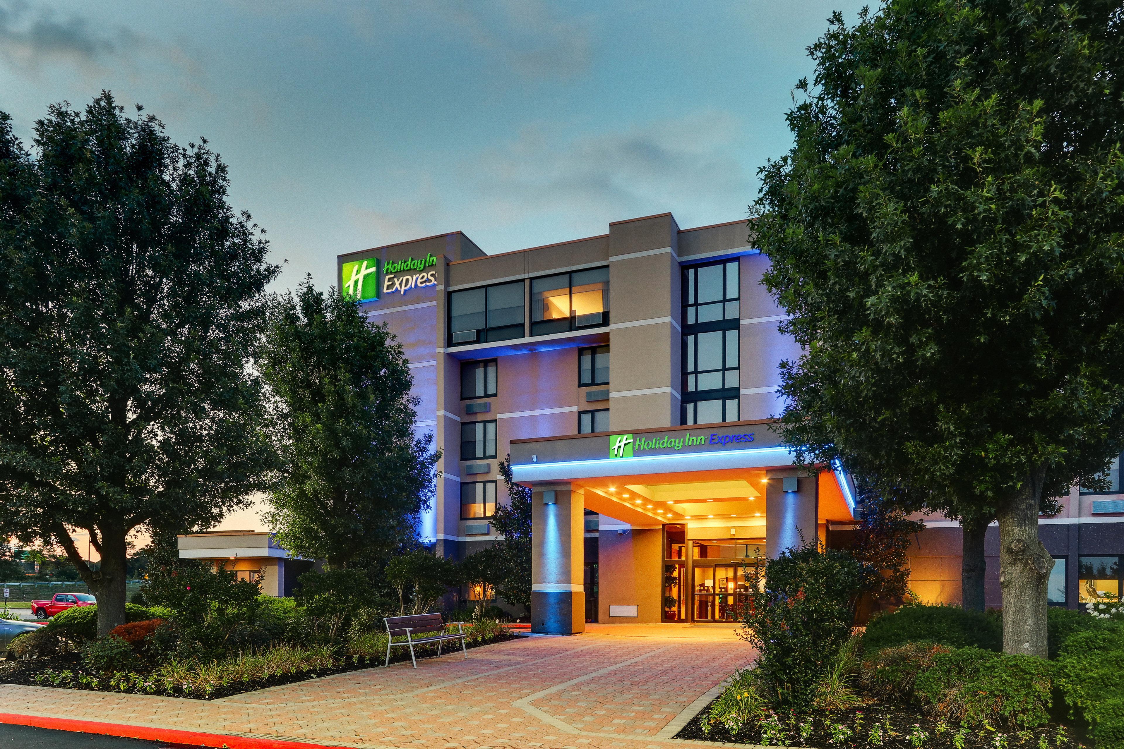 Holiday Inn Express Aberdeen-Chesapeake House By Ihg Bagian luar foto
