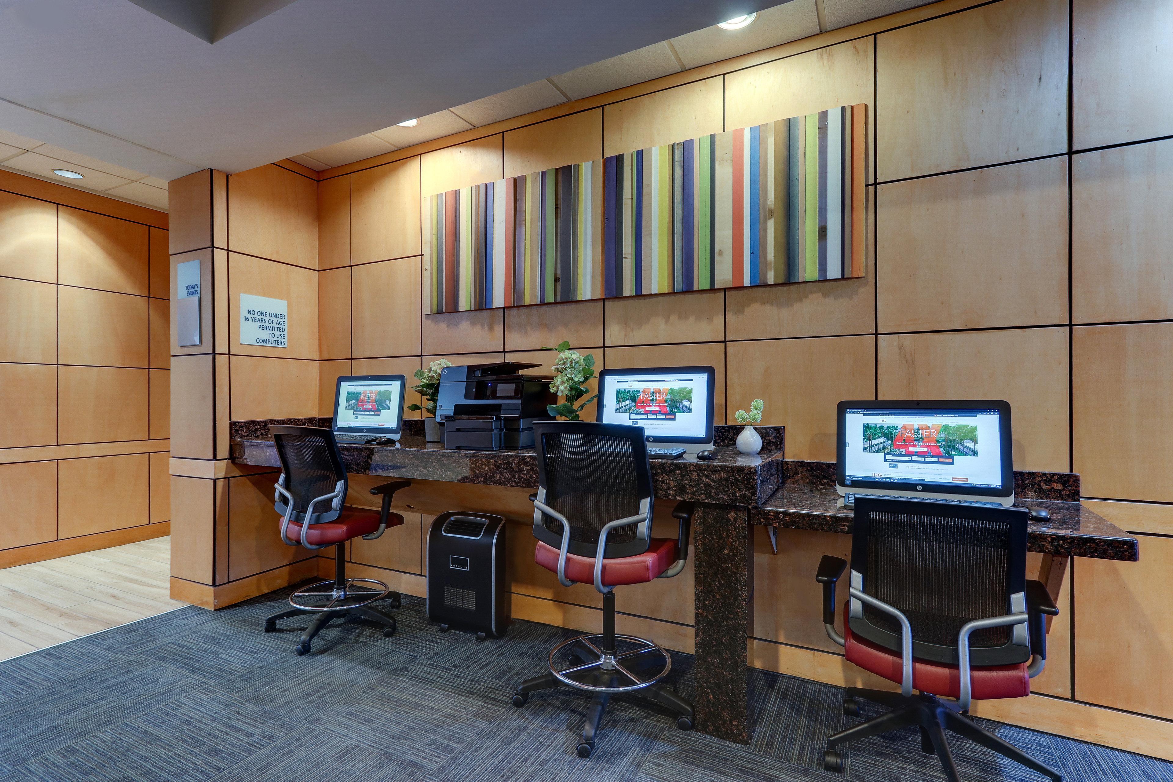 Holiday Inn Express Aberdeen-Chesapeake House By Ihg Bagian luar foto