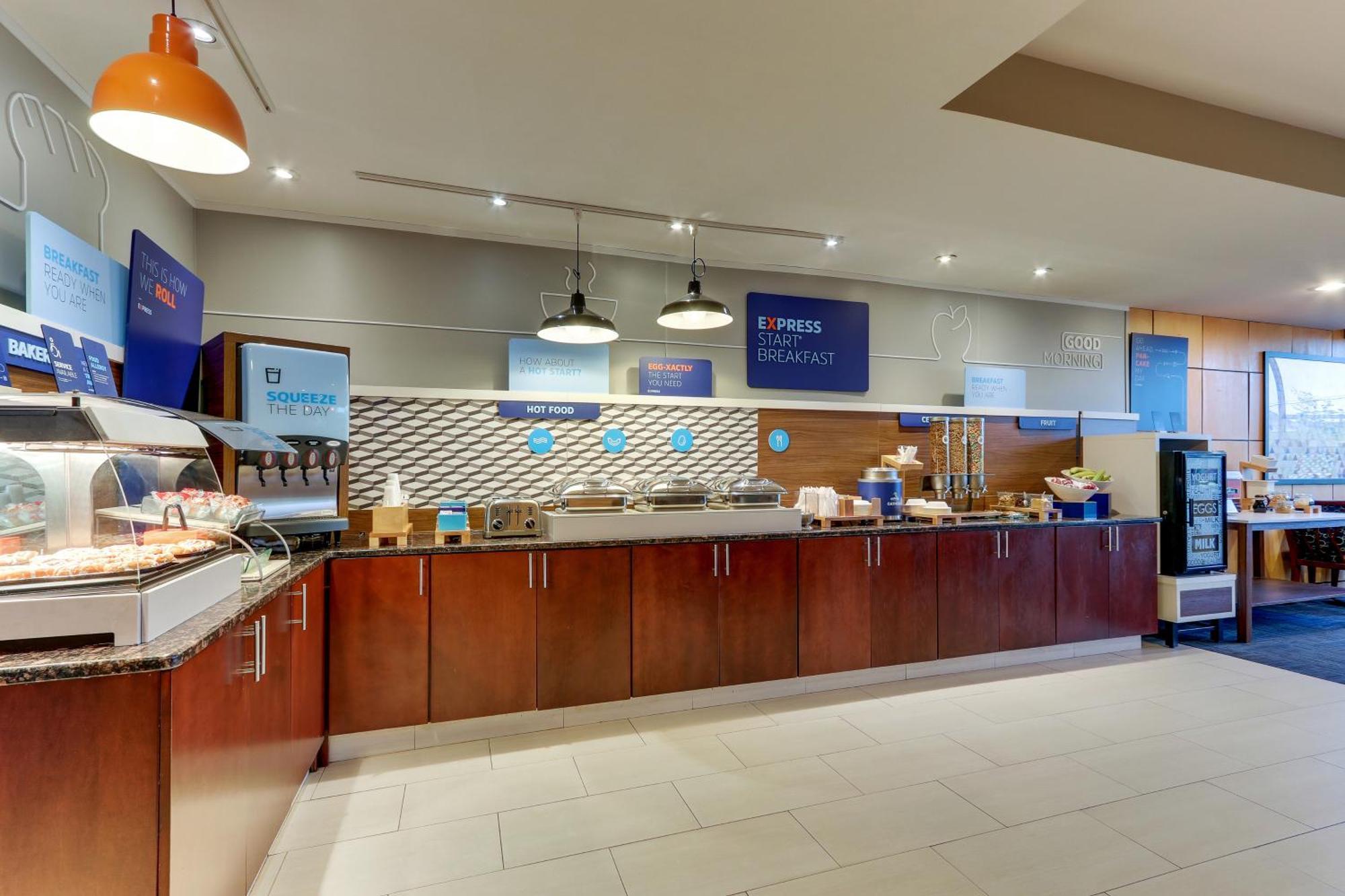 Holiday Inn Express Aberdeen-Chesapeake House By Ihg Bagian luar foto